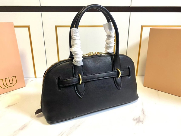 スーパーコピーブランドバッグ内部構造